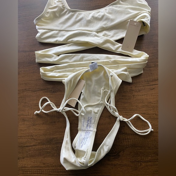 NWT ris-k shine wrap around bikini cream L - Picture 7 of 11